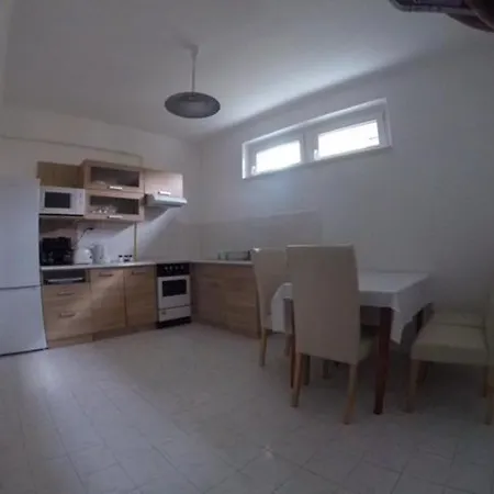 Varlak Vendeghaz 1 Siófok